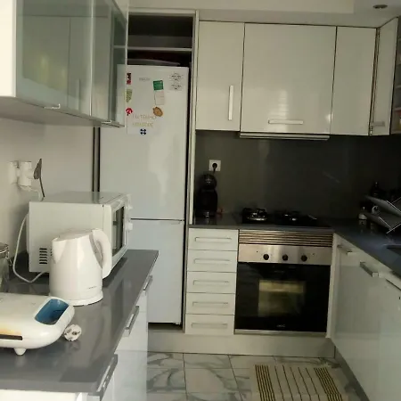 Apartamento/quarto Excelente Proximo Ao Rato * Lisboa