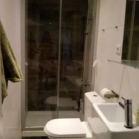 Appartamento Apartamento/quarto Excelente Proximo Ao Rato Lisbona