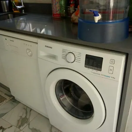 Apartamento/quarto Excelente Proximo Ao Rato Διαμέρισμα Lisboa